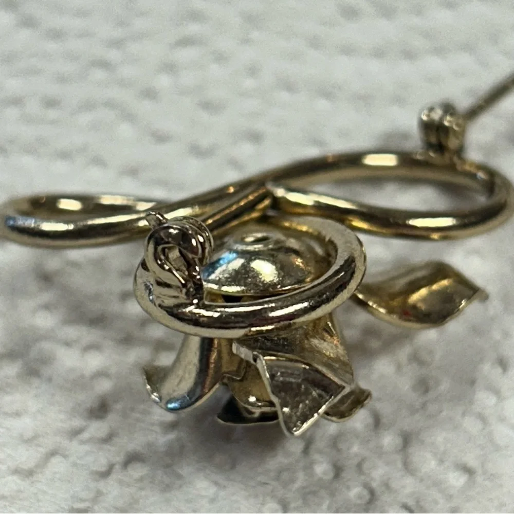 Vintage Elegant Gold Rose Brooch Jewelry Pin Retro Classy Romantic Gift Love